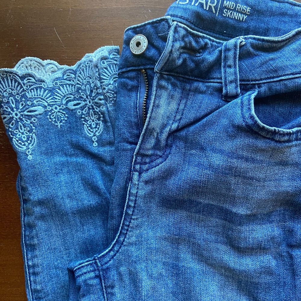 Vanilla Star Mid-Rise Skinny